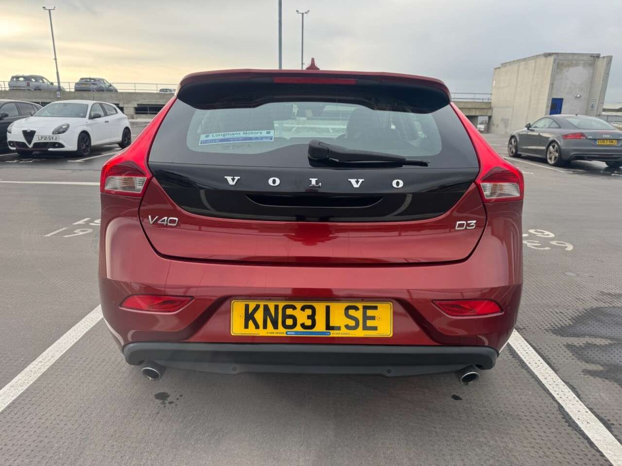 2013 VOLVO V40 2013 VOLVO V40