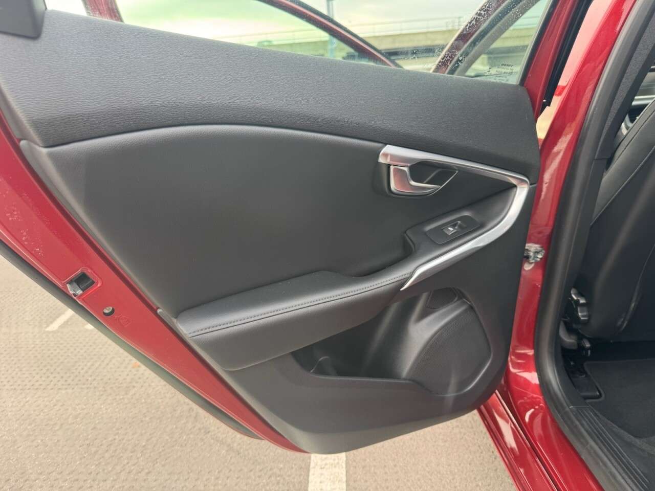 2013 VOLVO V40 2013 VOLVO V40