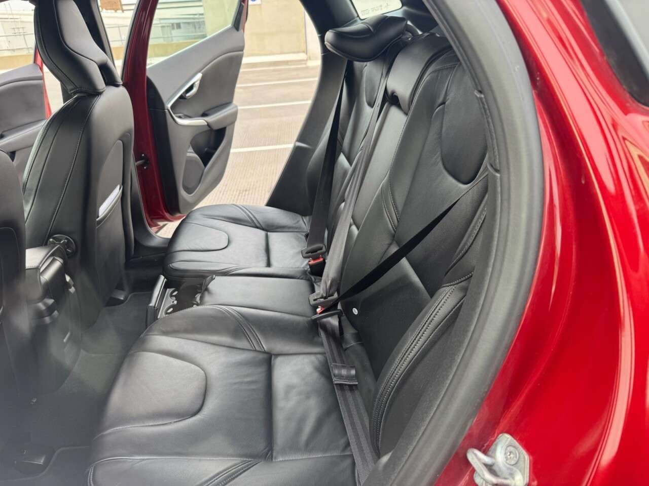 2013 VOLVO V40 2013 VOLVO V40