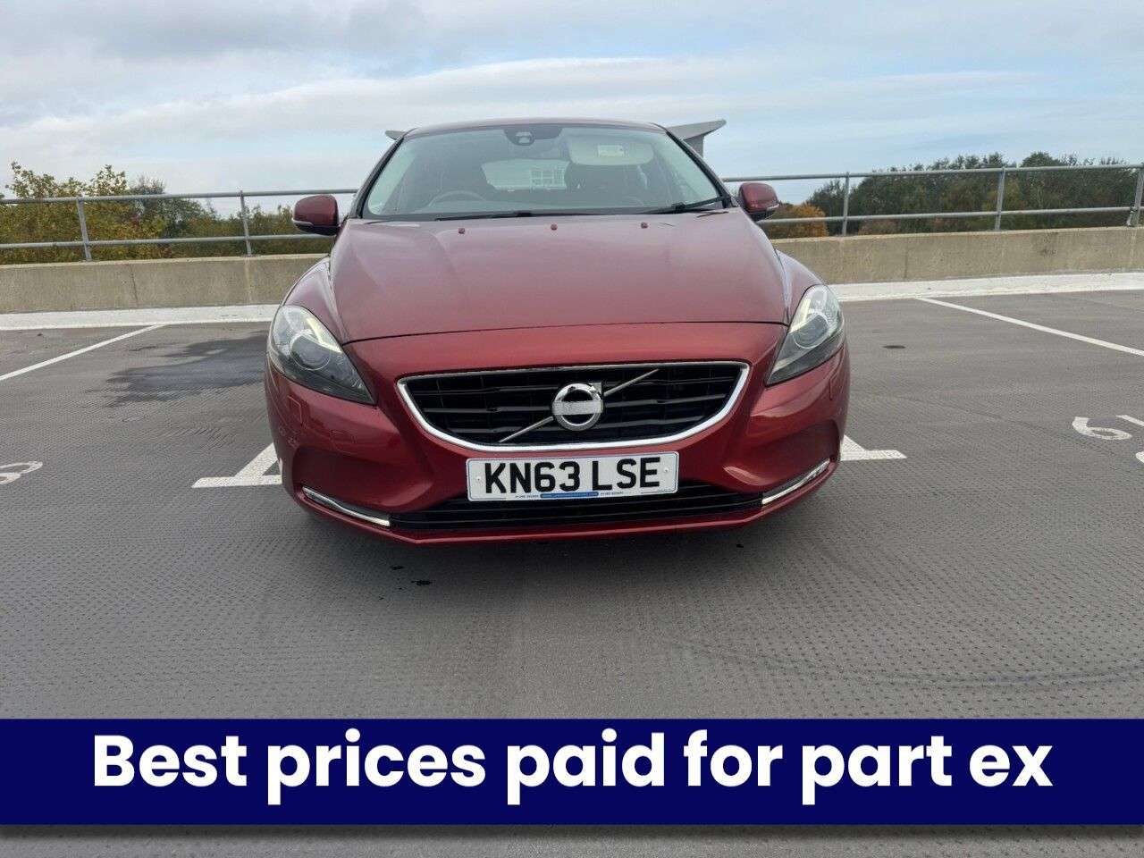 2013 VOLVO V40 2013 VOLVO V40
