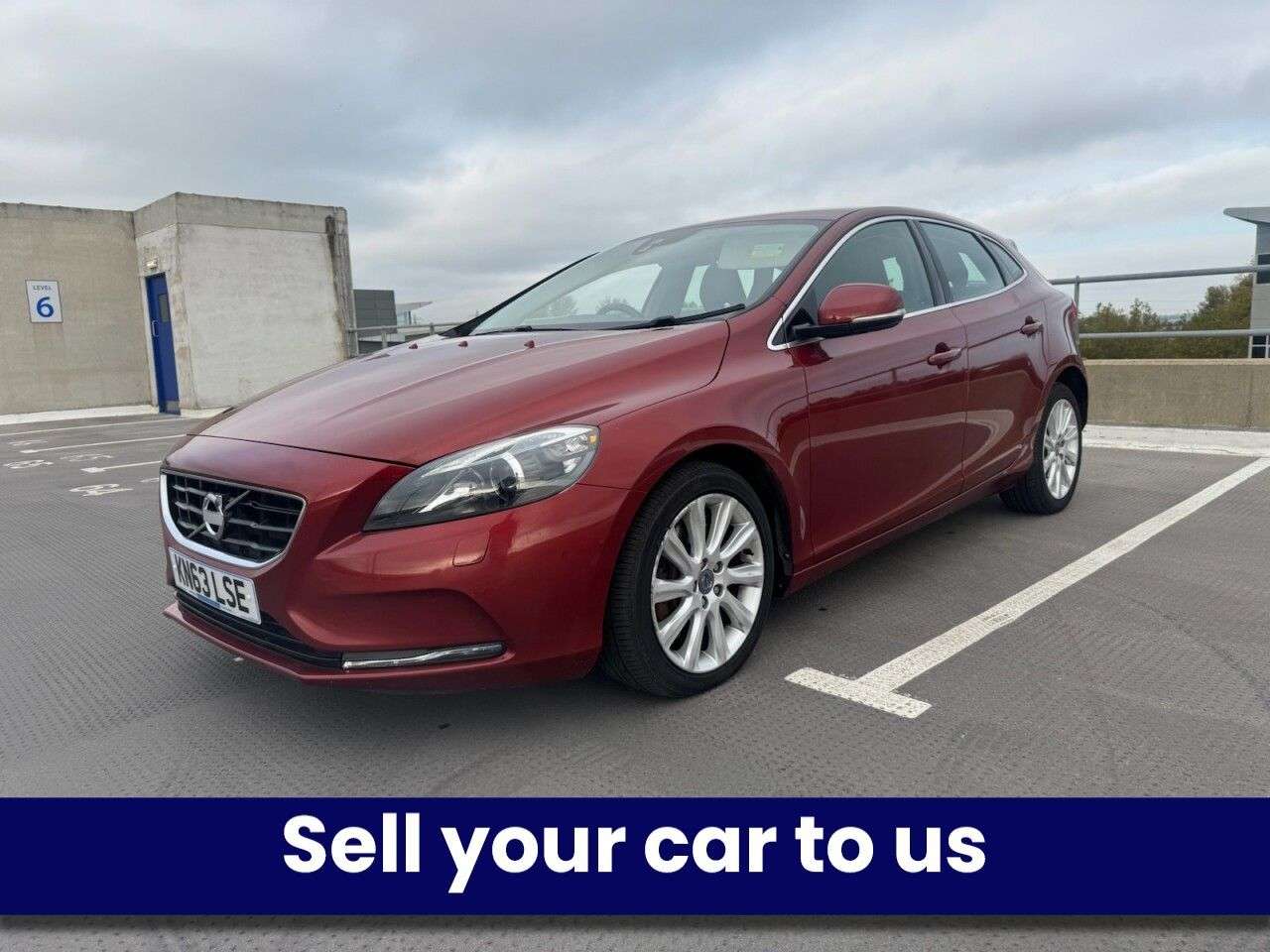 2013 VOLVO V40 2013 VOLVO V40