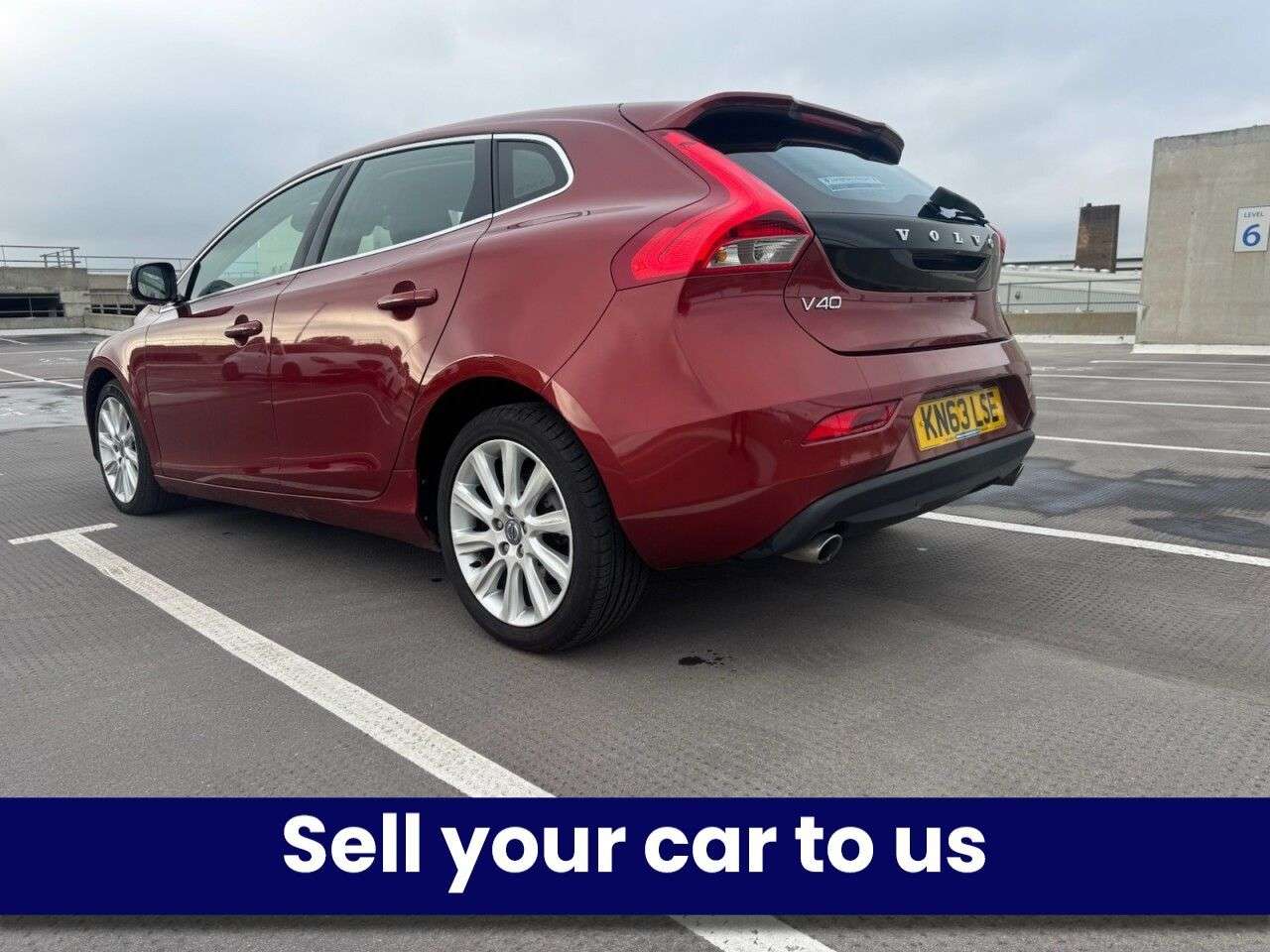 2013 VOLVO V40 2013 VOLVO V40
