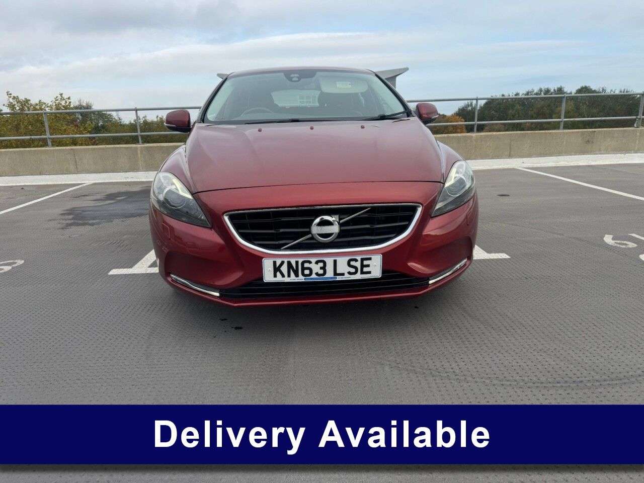 2013 VOLVO V40 2013 VOLVO V40