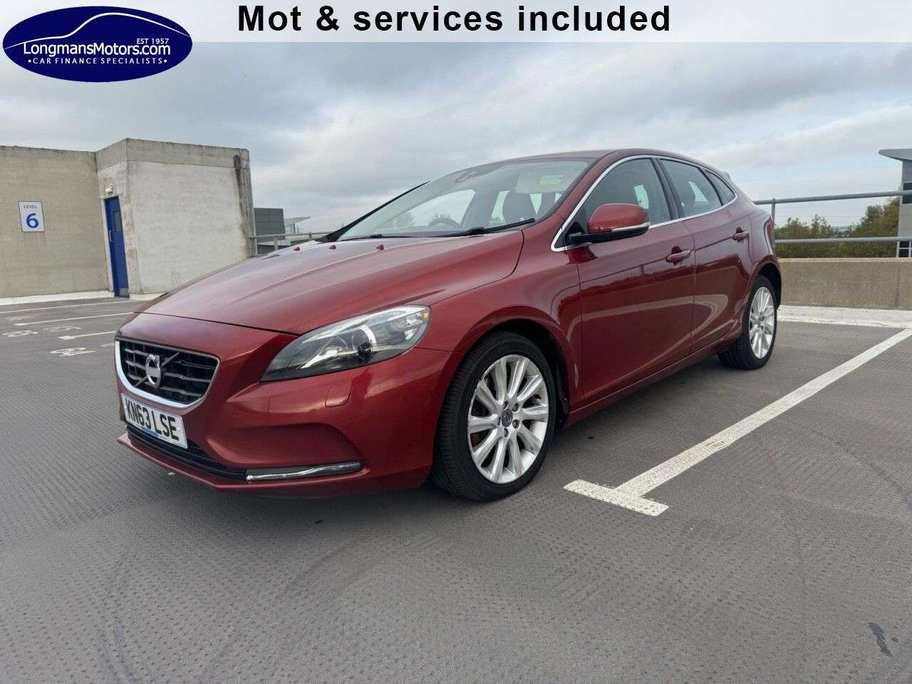 2013 VOLVO V40 2013 VOLVO V40