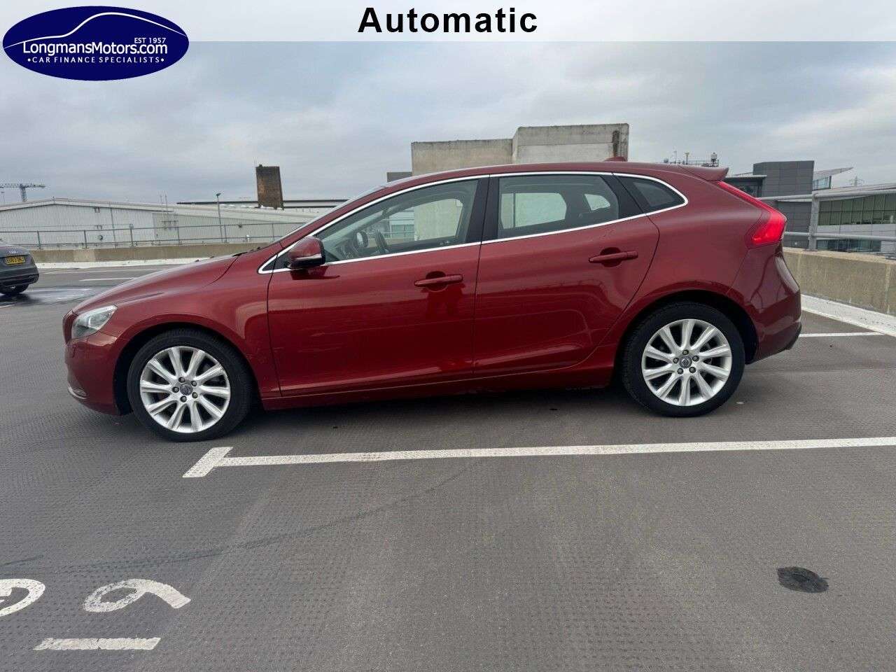 2013 VOLVO V40 2013 VOLVO V40