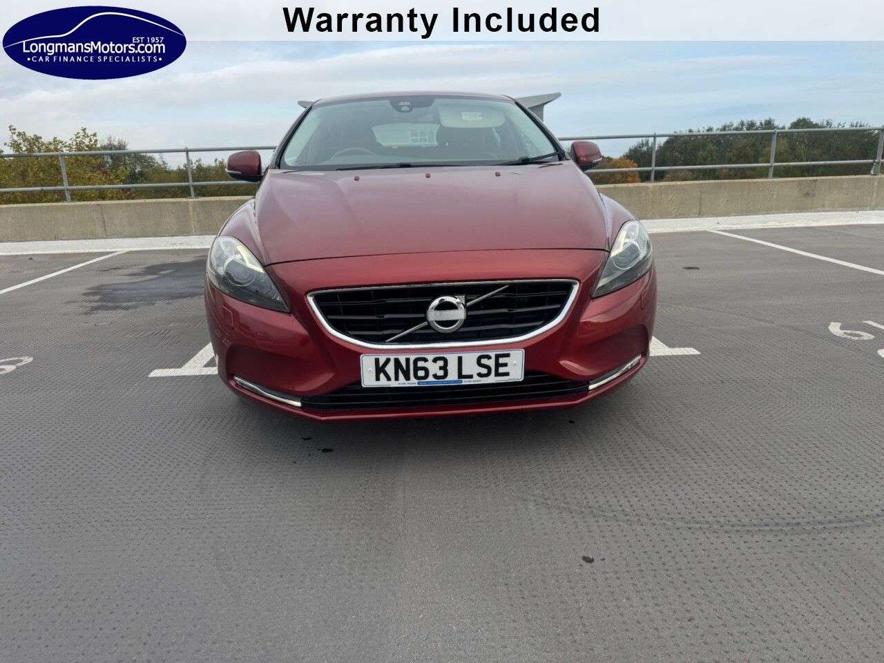 A 2013 VOLVO V40 D3 SE LUX NAV A 2013 VOLVO V40 D3 SE LUX NAV