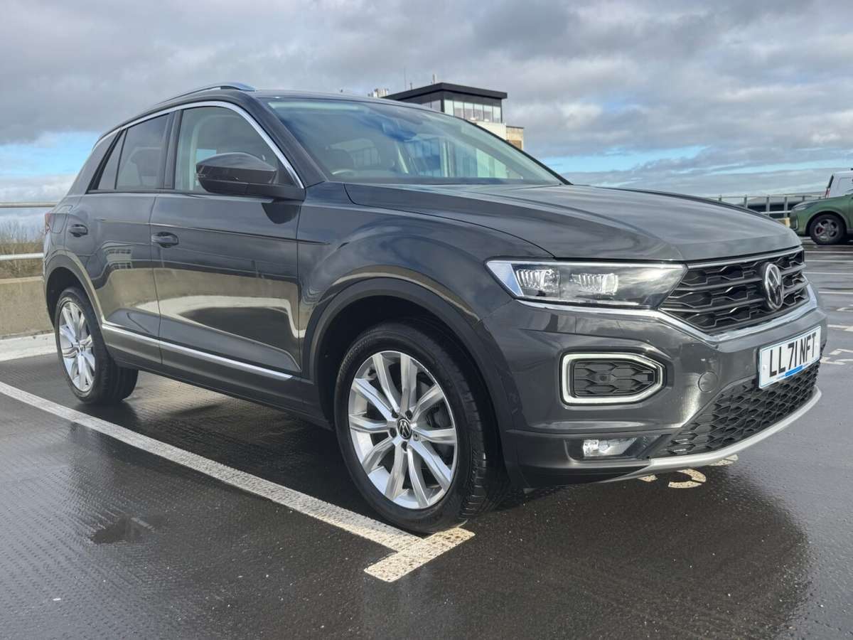 Check out this Volkswagen T-roc 2021 Petrol Automatic