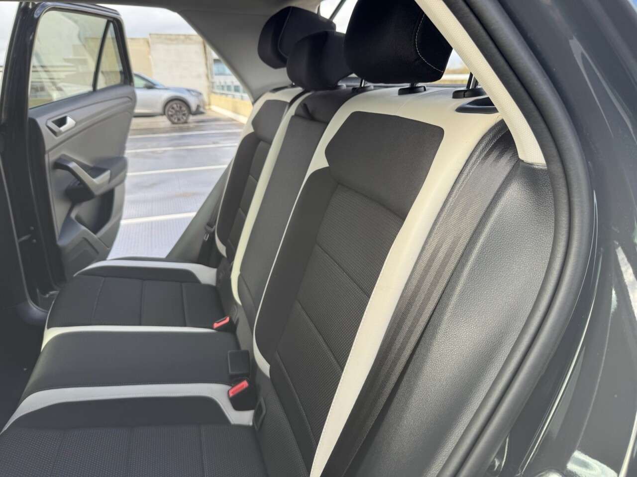 2021 VOLKSWAGEN T-ROC 2021 VOLKSWAGEN T-ROC