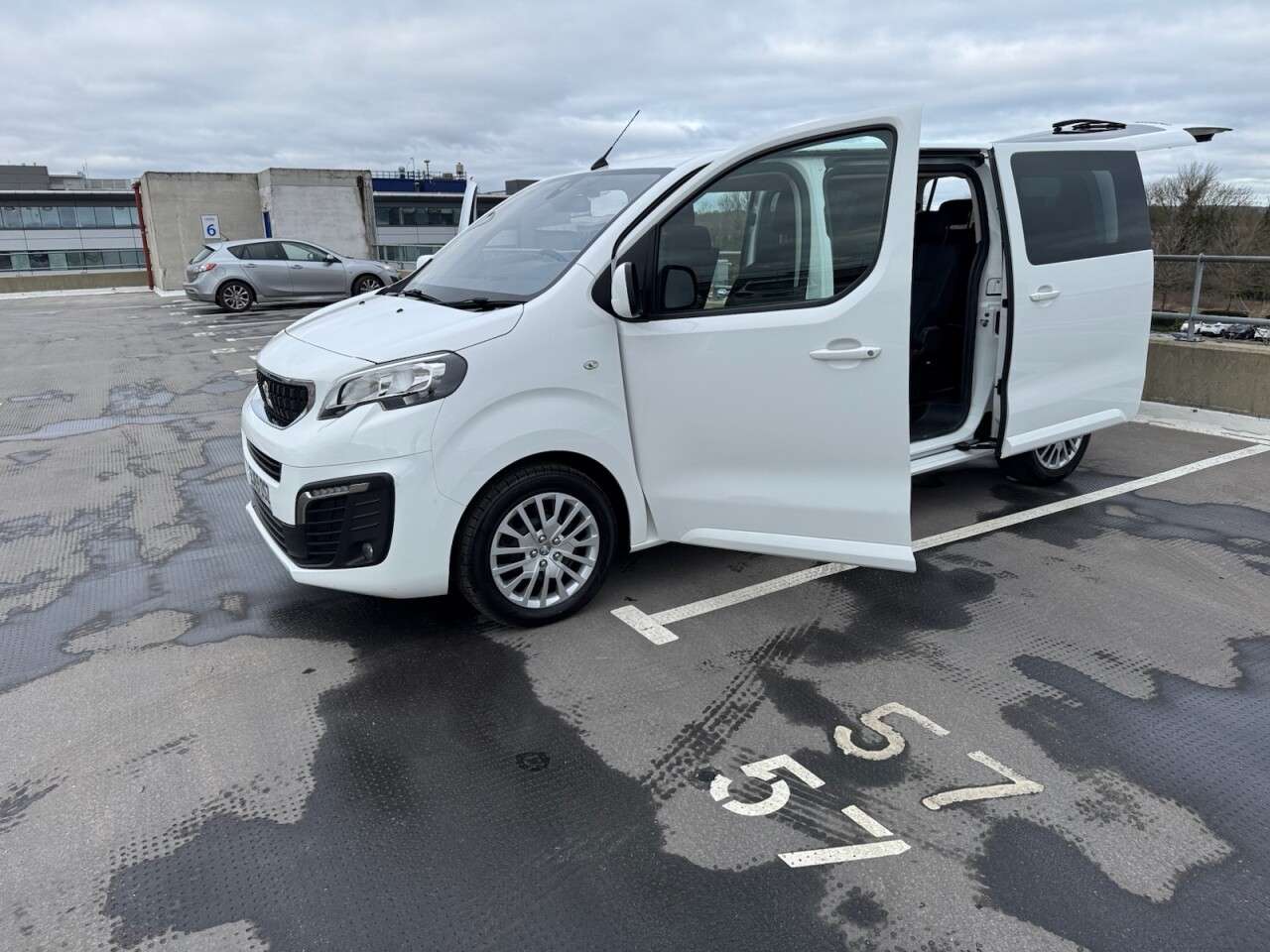2019 PEUGEOT TRAVELLER 2019 PEUGEOT TRAVELLER