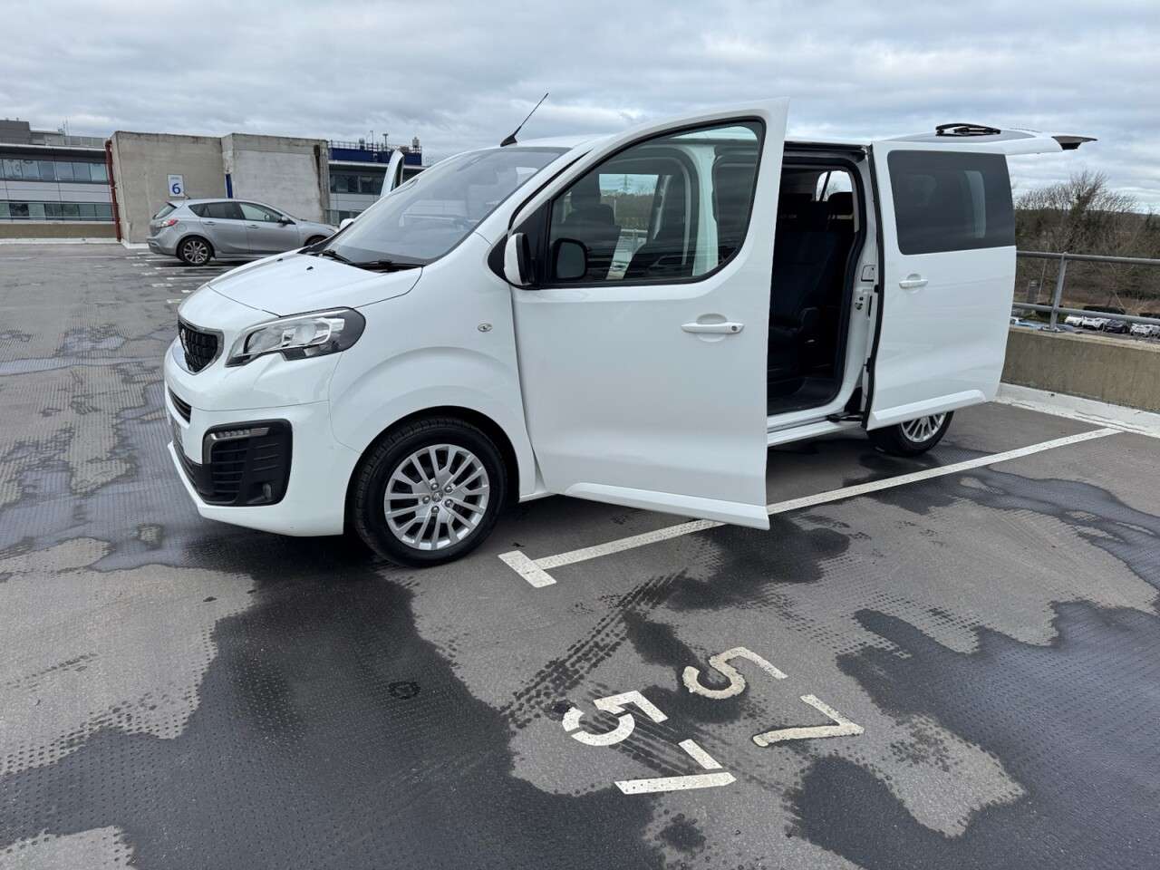 2019 PEUGEOT TRAVELLER 2019 PEUGEOT TRAVELLER