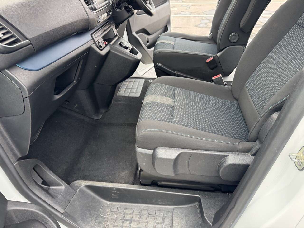 2019 PEUGEOT TRAVELLER 2019 PEUGEOT TRAVELLER