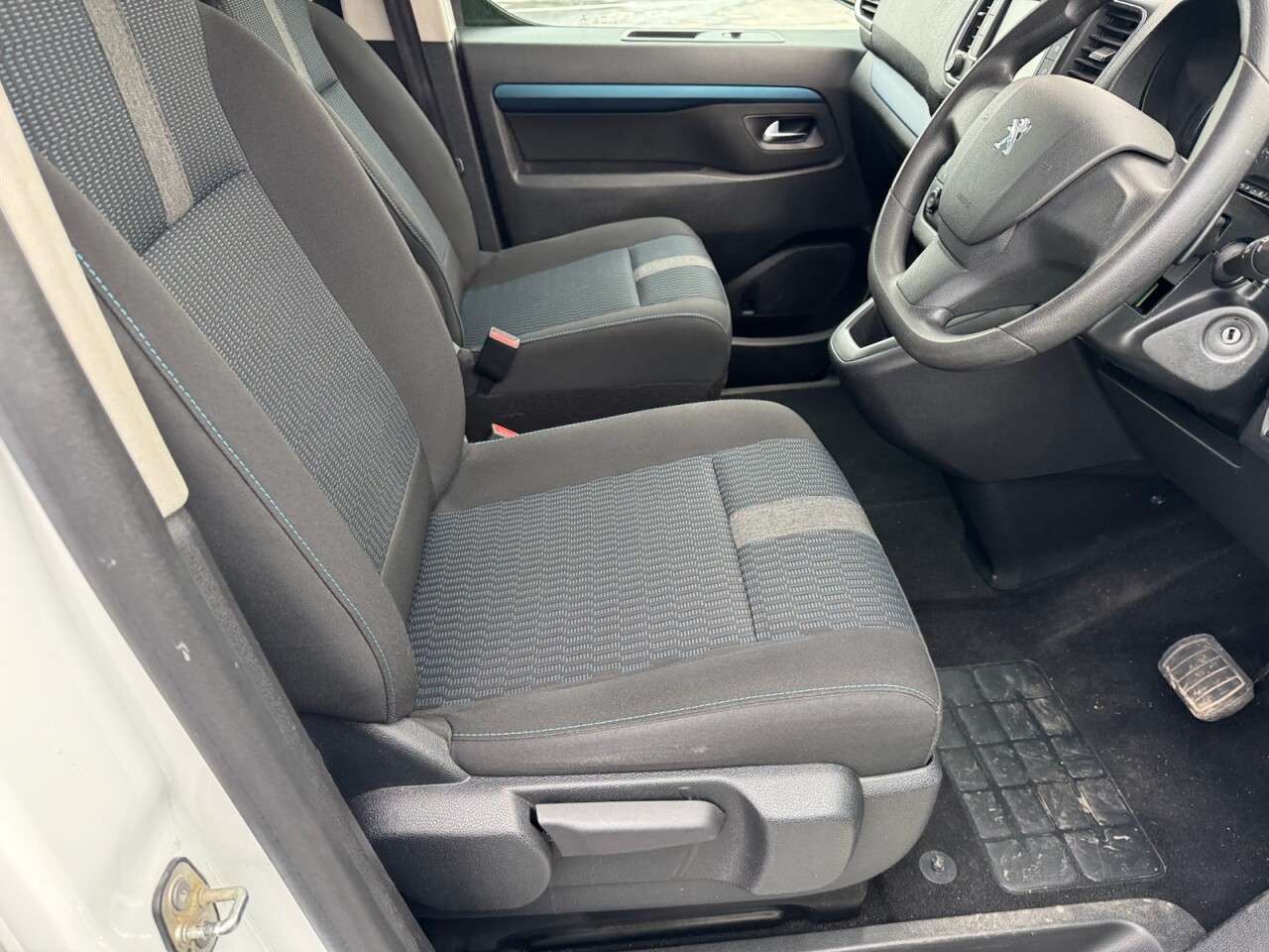 2019 PEUGEOT TRAVELLER 2019 PEUGEOT TRAVELLER