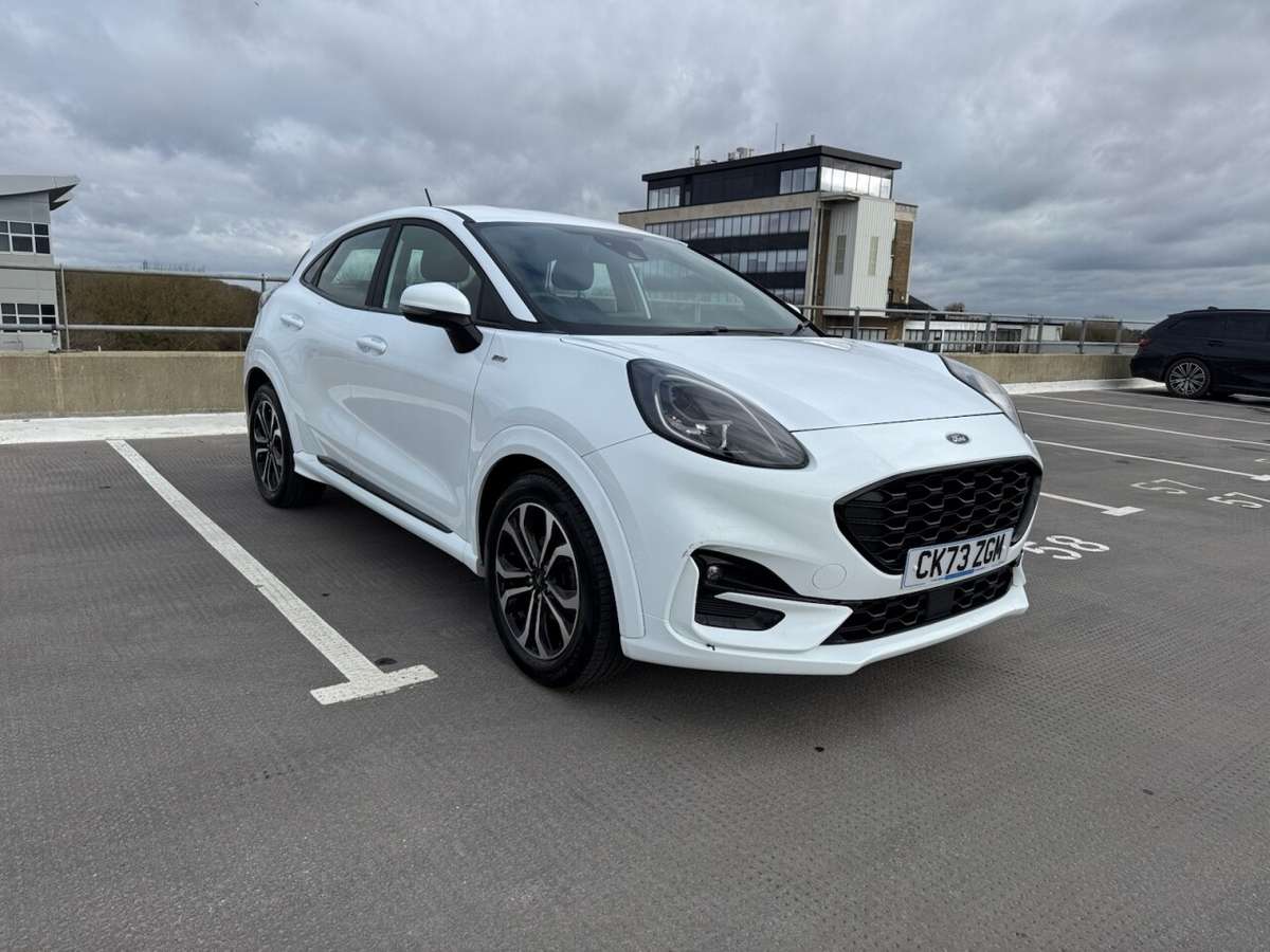 Check out this Ford Puma 2023 Hybrid Electric Manual