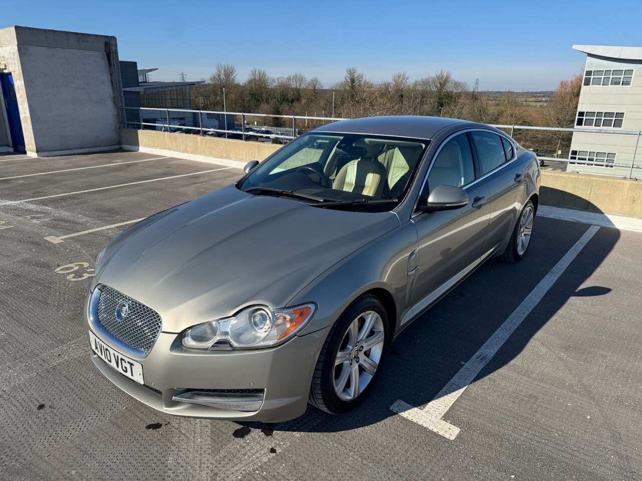 2010 JAGUAR XF 2010 JAGUAR XF