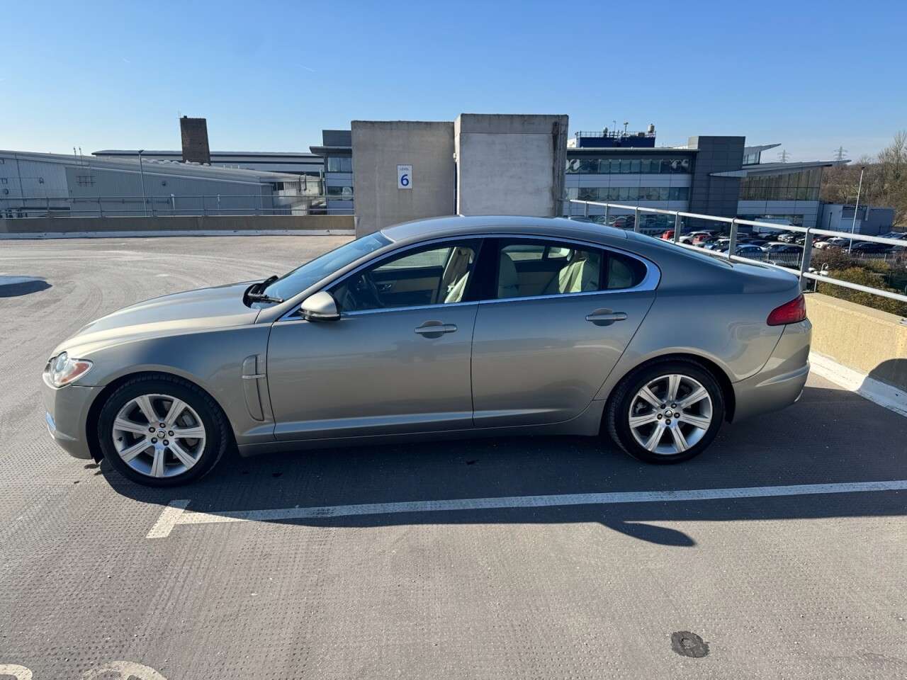 2010 JAGUAR XF 2010 JAGUAR XF