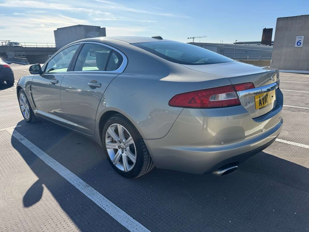 2010 JAGUAR XF 2010 JAGUAR XF