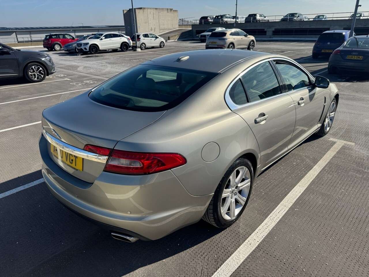 2010 JAGUAR XF 2010 JAGUAR XF