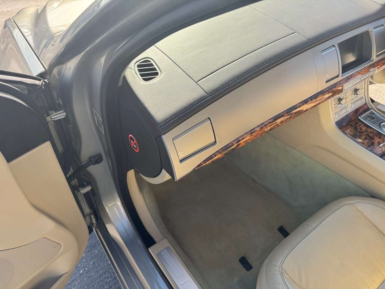 2010 JAGUAR XF 2010 JAGUAR XF