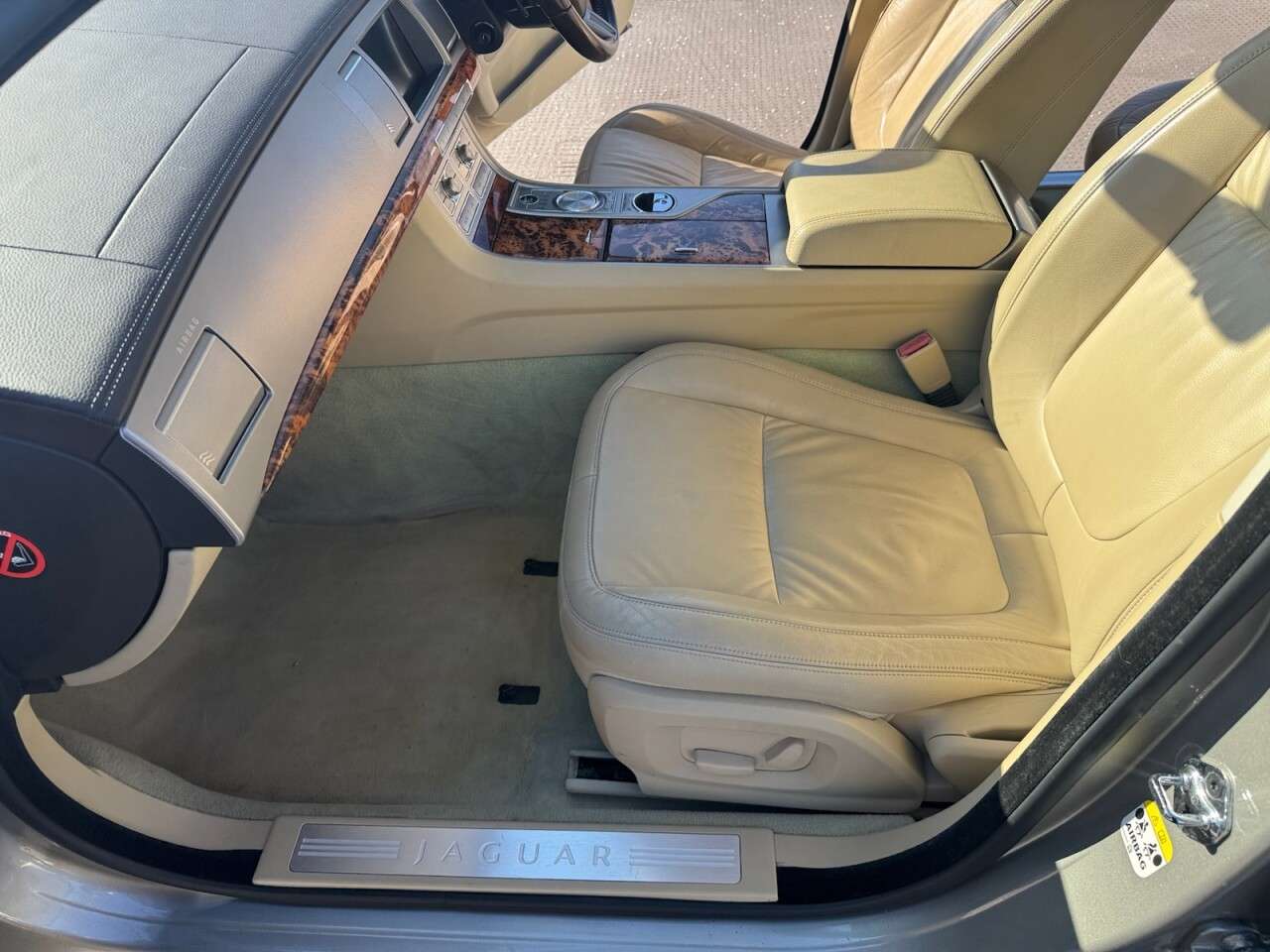 2010 JAGUAR XF 2010 JAGUAR XF