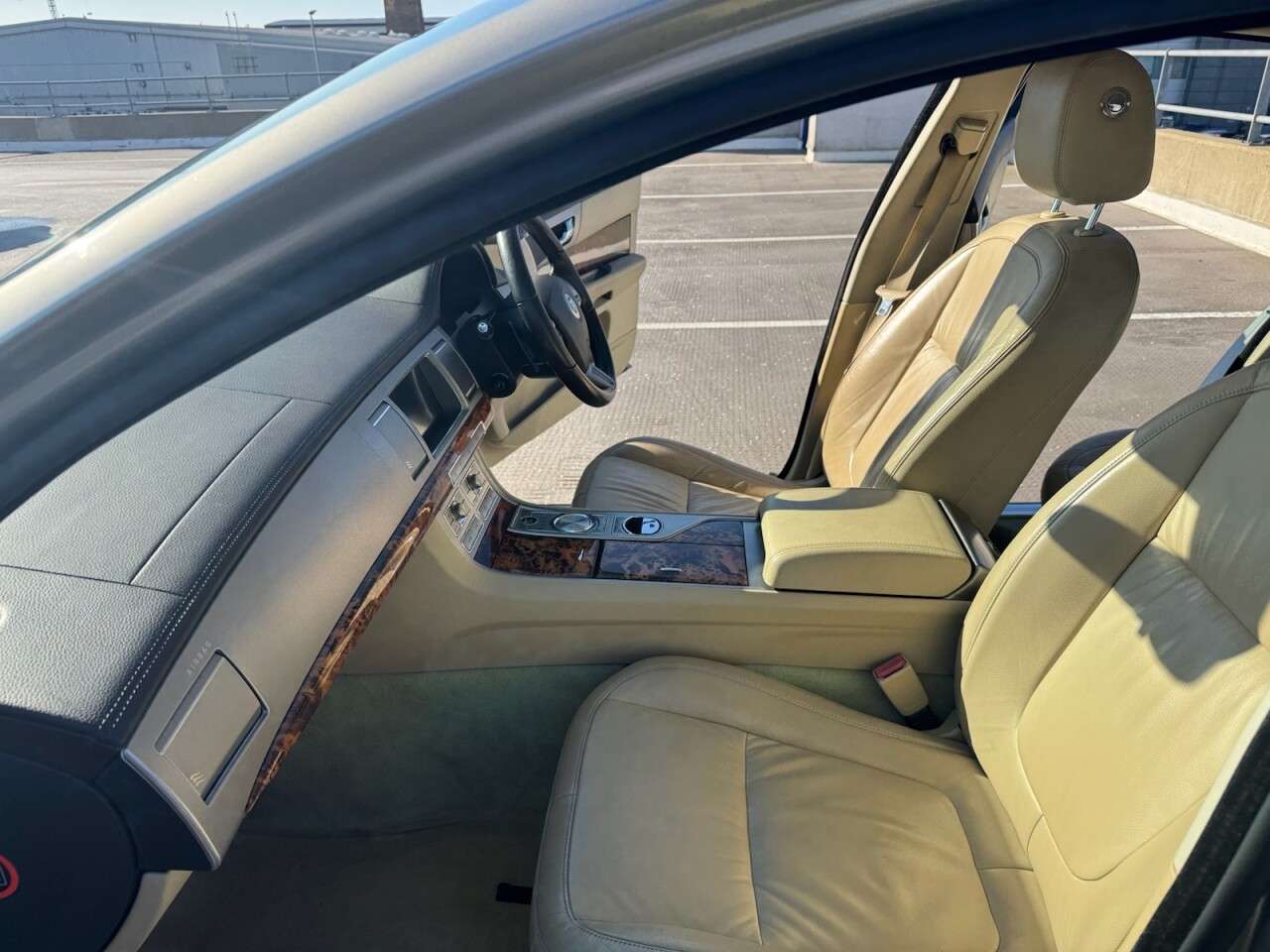 2010 JAGUAR XF 2010 JAGUAR XF