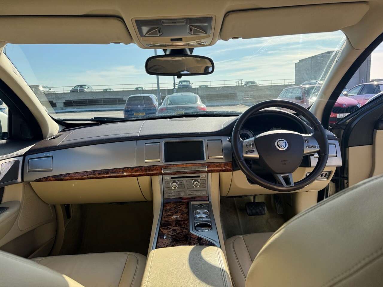 2010 JAGUAR XF 2010 JAGUAR XF