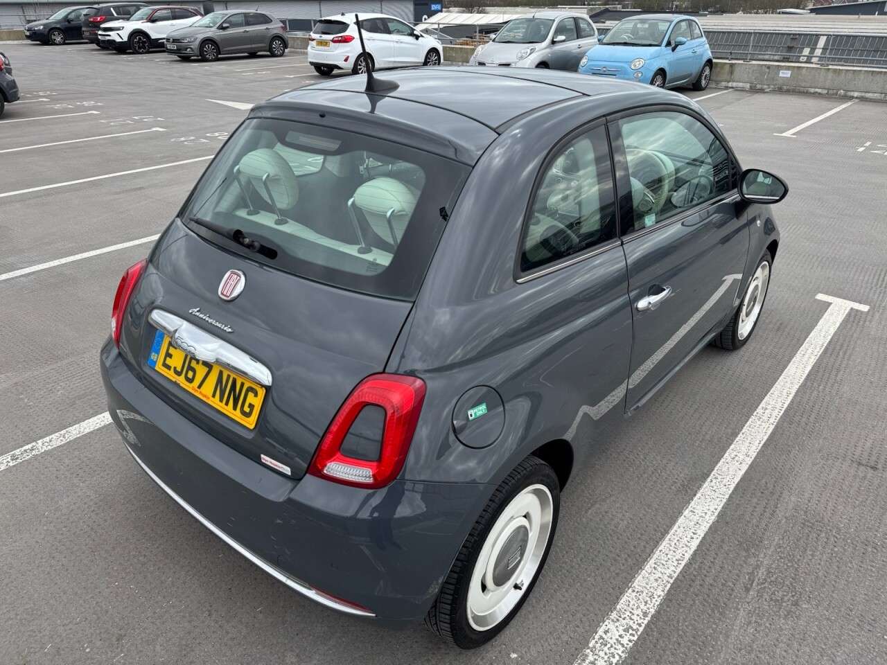 2017 FIAT 500 2017 FIAT 500