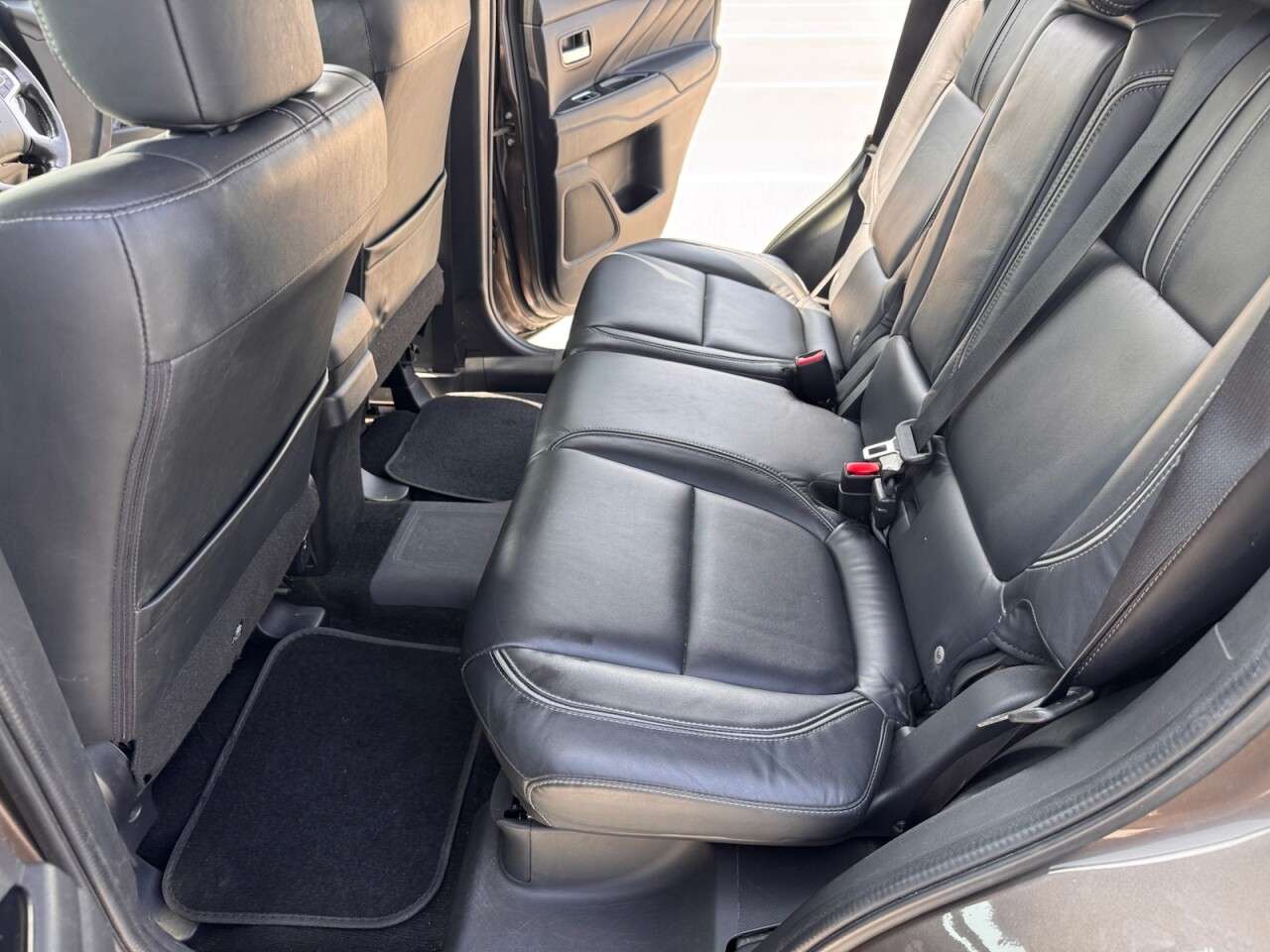 2016 MITSUBISHI OUTLANDER 2016 MITSUBISHI OUTLANDER