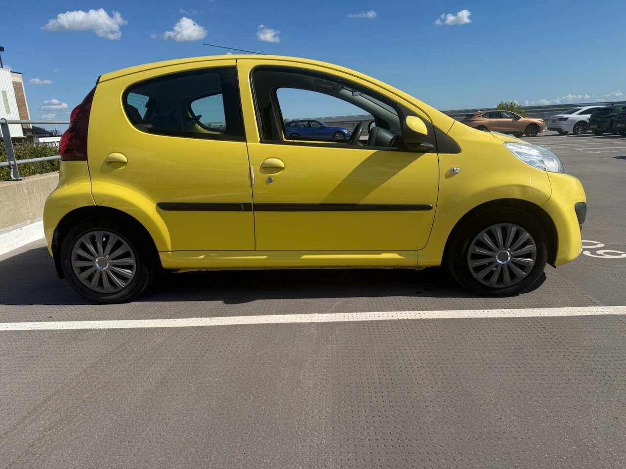 2013 PEUGEOT 107 2013 PEUGEOT 107