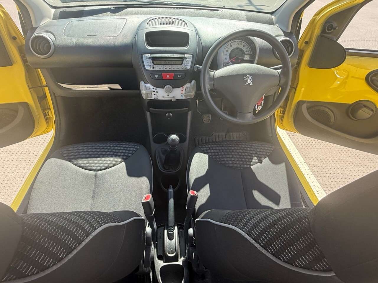 2013 PEUGEOT 107 2013 PEUGEOT 107