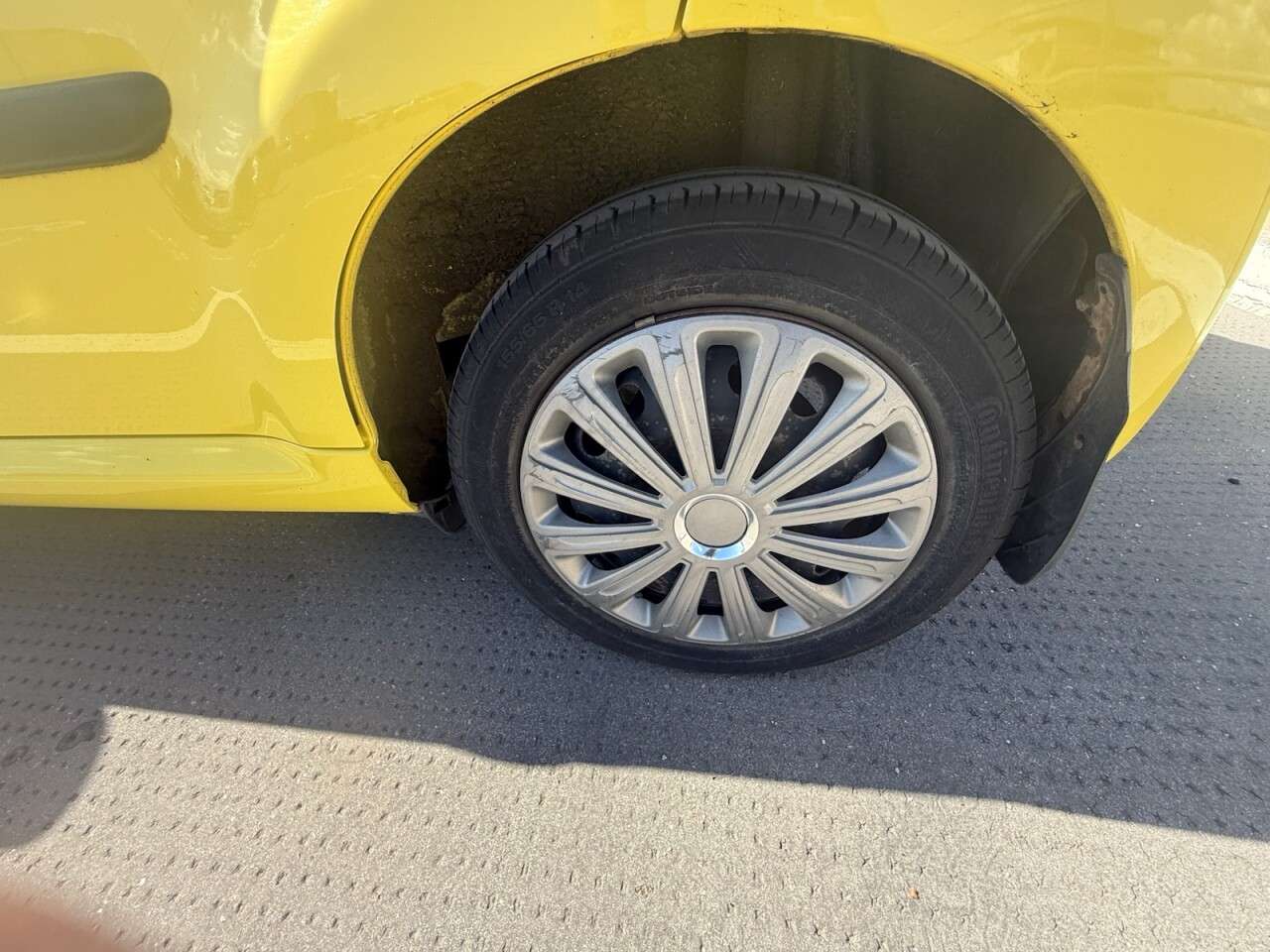 2013 PEUGEOT 107 2013 PEUGEOT 107