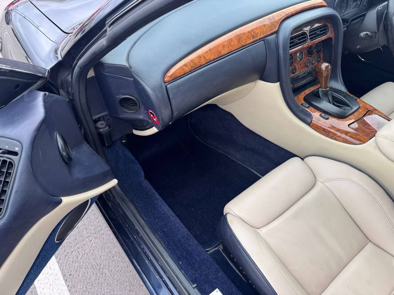2002 ASTON MARTIN DB7 2002 ASTON MARTIN DB7