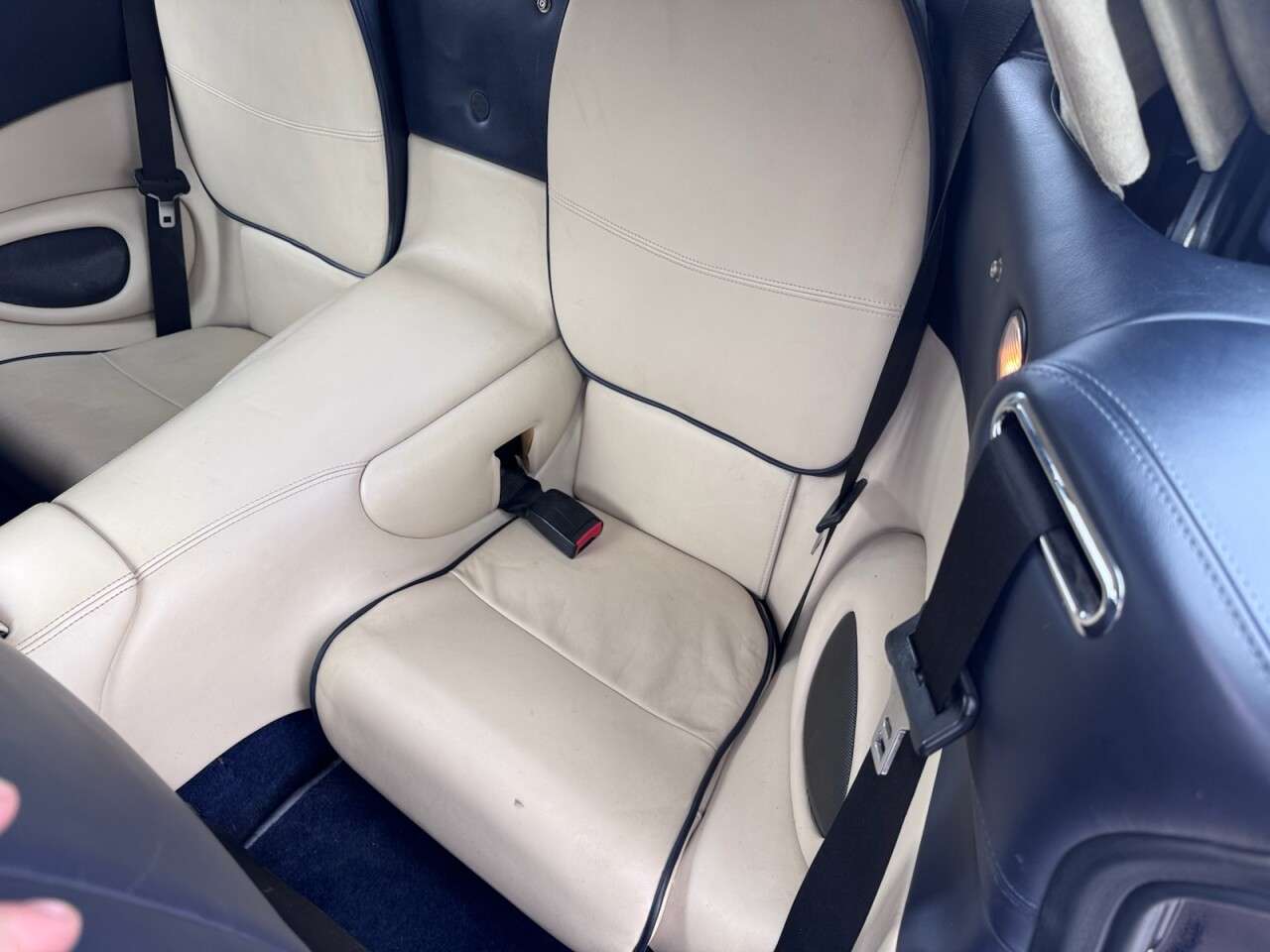 2002 ASTON MARTIN DB7 2002 ASTON MARTIN DB7