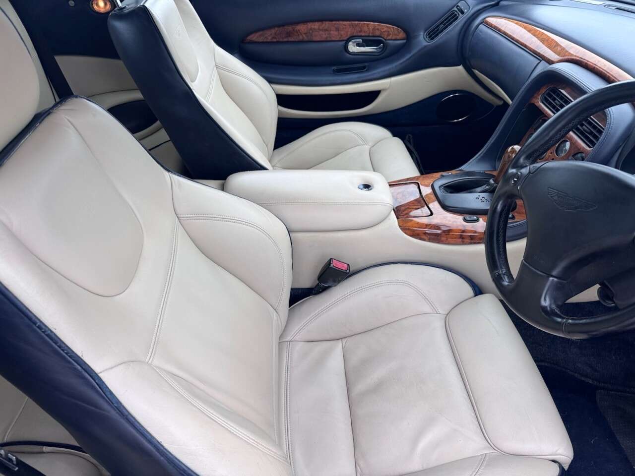 2002 ASTON MARTIN DB7 2002 ASTON MARTIN DB7