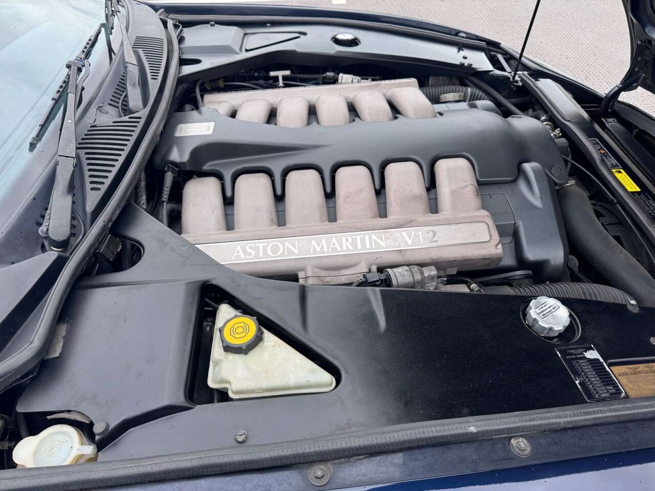 2002 ASTON MARTIN DB7 2002 ASTON MARTIN DB7