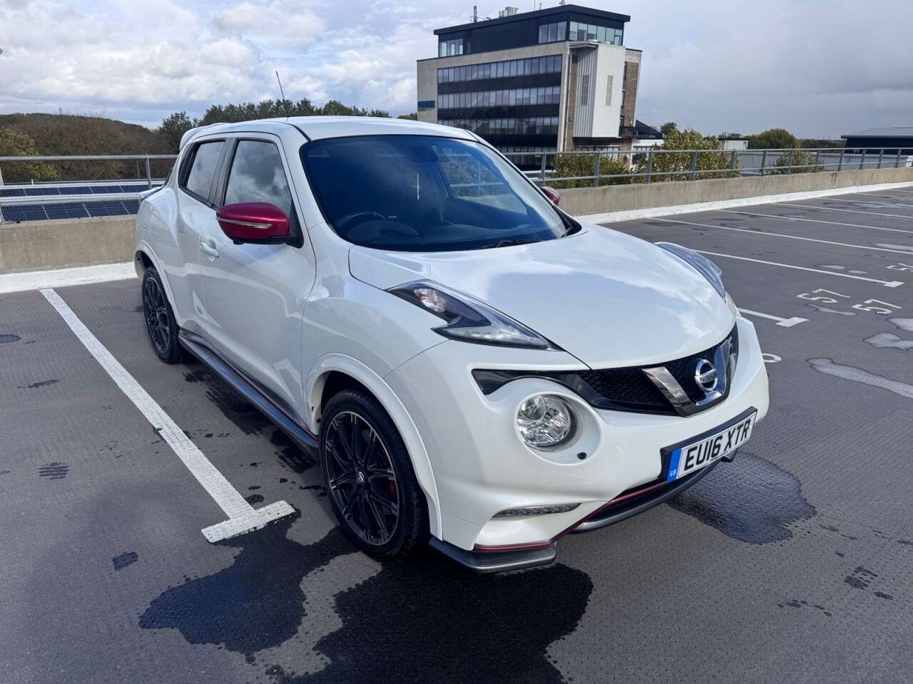A 2016 NISSAN JUKE 1.6 DIG-T Nismo RS SUV 5dr Petrol Manual Euro 6 (218 ps) 1 year mot and ser A 2016 NISSAN JUKE 1.6 DIG-T Nismo RS SUV 5dr Petrol Manual Euro 6 (218 ps) 1 year mot and ser