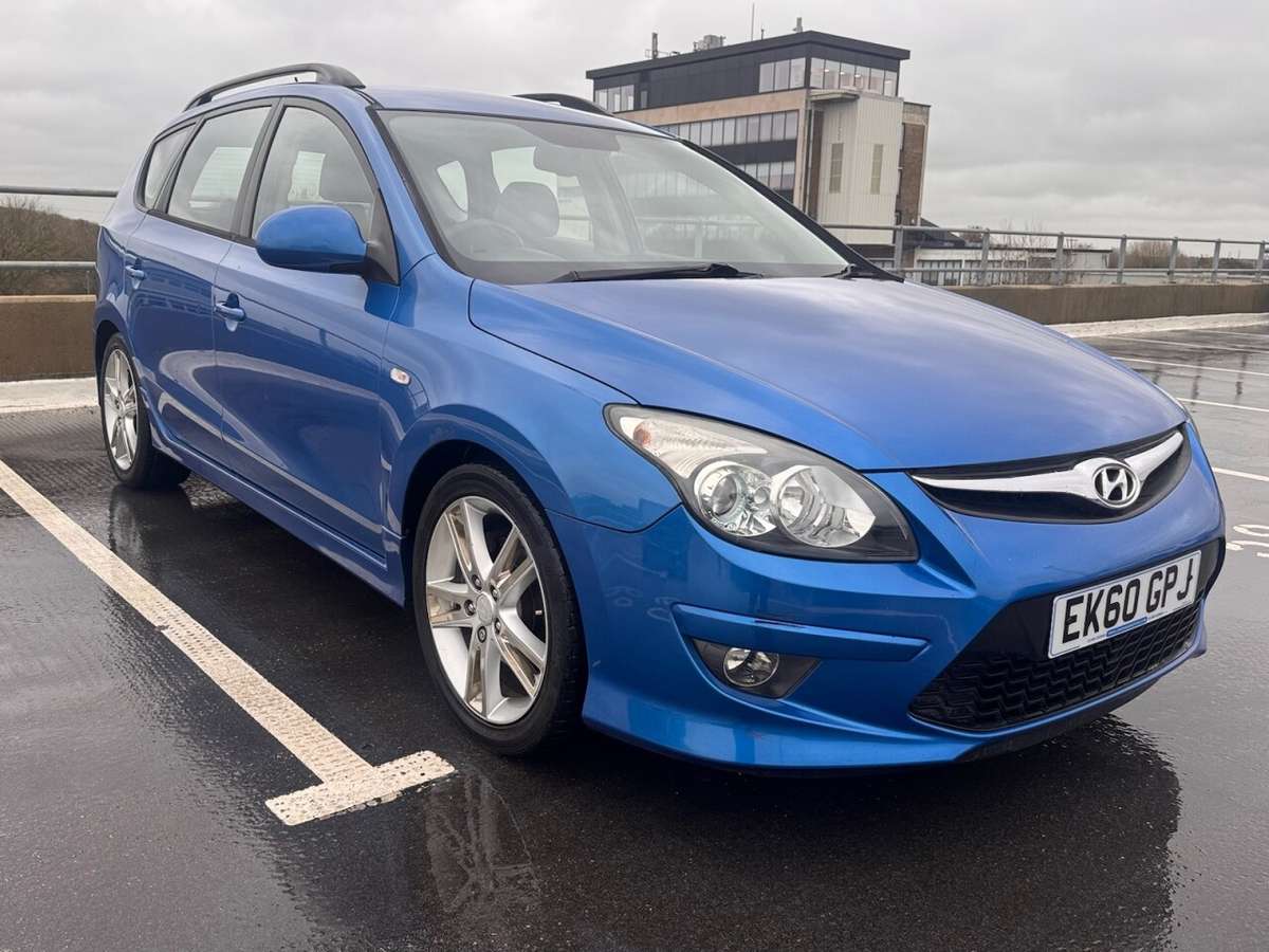 Check out this Hyundai I30 2010 Diesel Manual