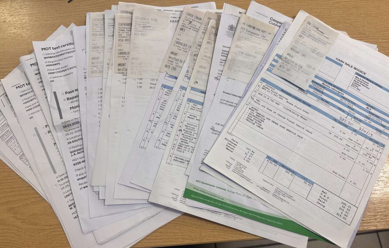 A 2010 MINI HATCH 1.6 Cooper S Hatchback 3dr Petrol Steptronic Euro 5 (184 ps) 1 year mot and A 2010 MINI HATCH 1.6 Cooper S Hatchback 3dr Petrol Steptronic Euro 5 (184 ps) 1 year mot and