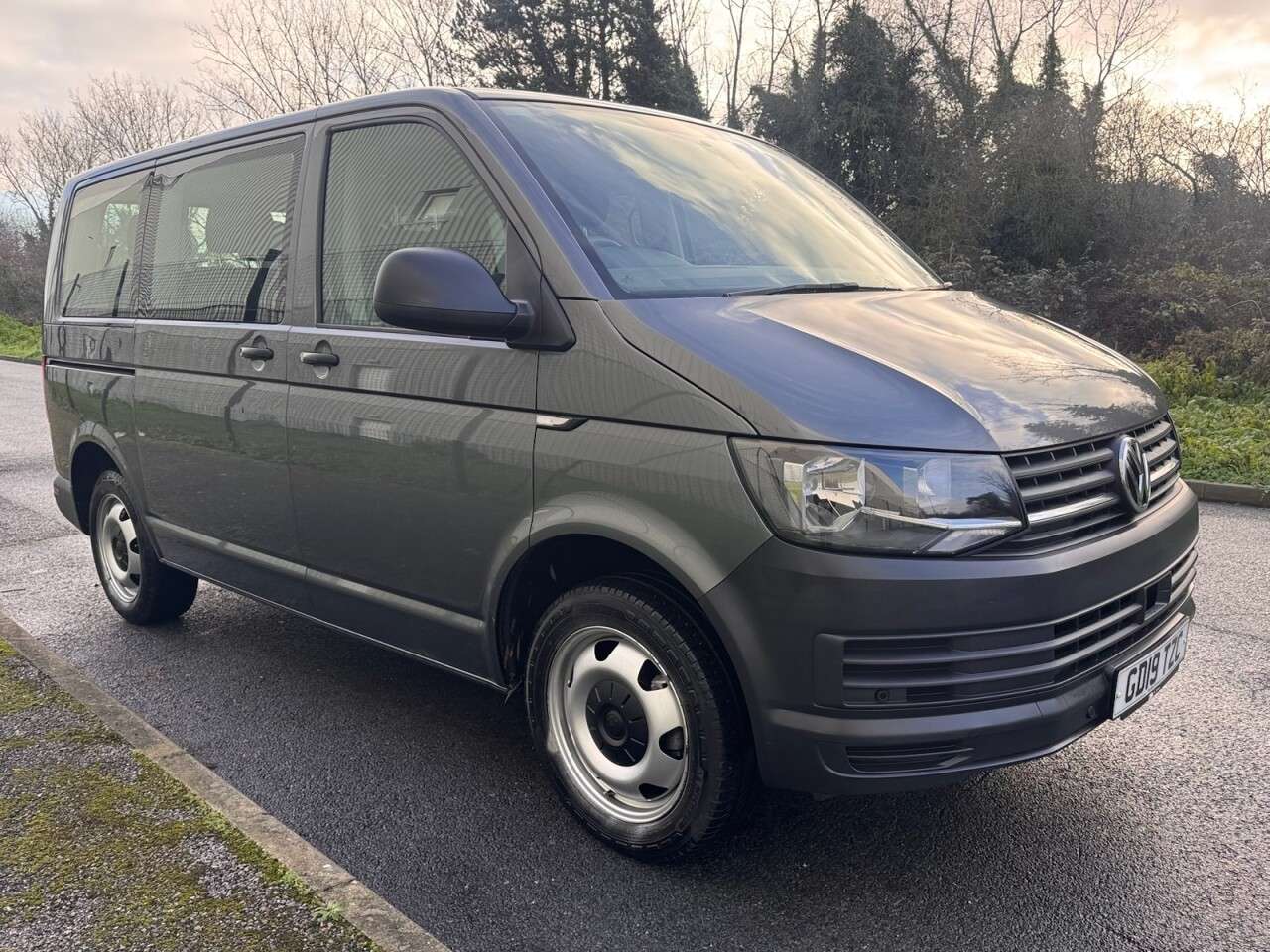 A 0 VOLKSWAGEN TRANSPORTER SHUTTLE 2.0 TDI BlueMotion Tech S Minibus Double Cab 5dr Diesel Manual FWD SWB Euro A 0 VOLKSWAGEN TRANSPORTER SHUTTLE 2.0 TDI BlueMotion Tech S Minibus Double Cab 5dr Diesel Manual FWD SWB Euro