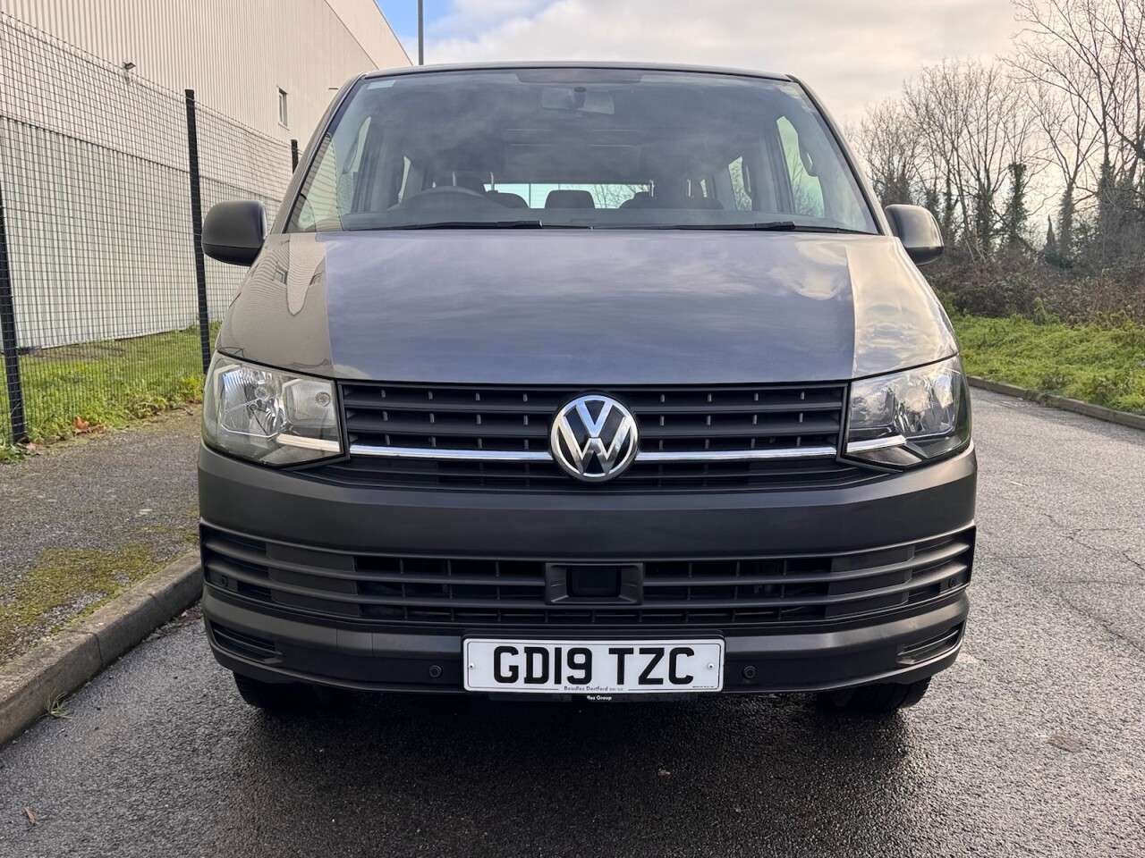 0 VOLKSWAGEN TRANSPORTER SHUTTLE 0 VOLKSWAGEN TRANSPORTER SHUTTLE
