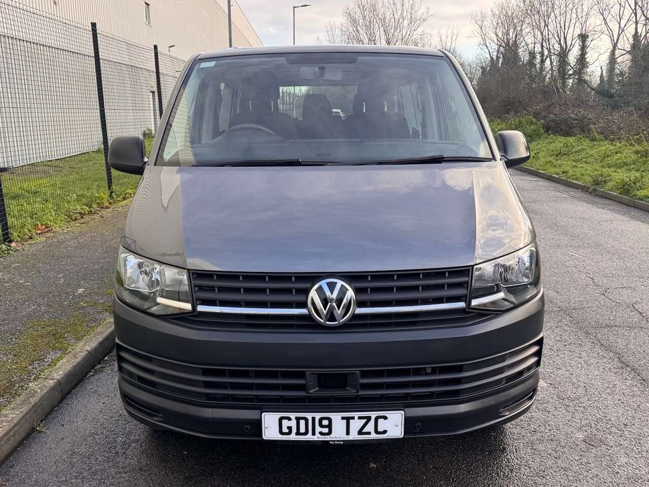 0 VOLKSWAGEN TRANSPORTER SHUTTLE 0 VOLKSWAGEN TRANSPORTER SHUTTLE