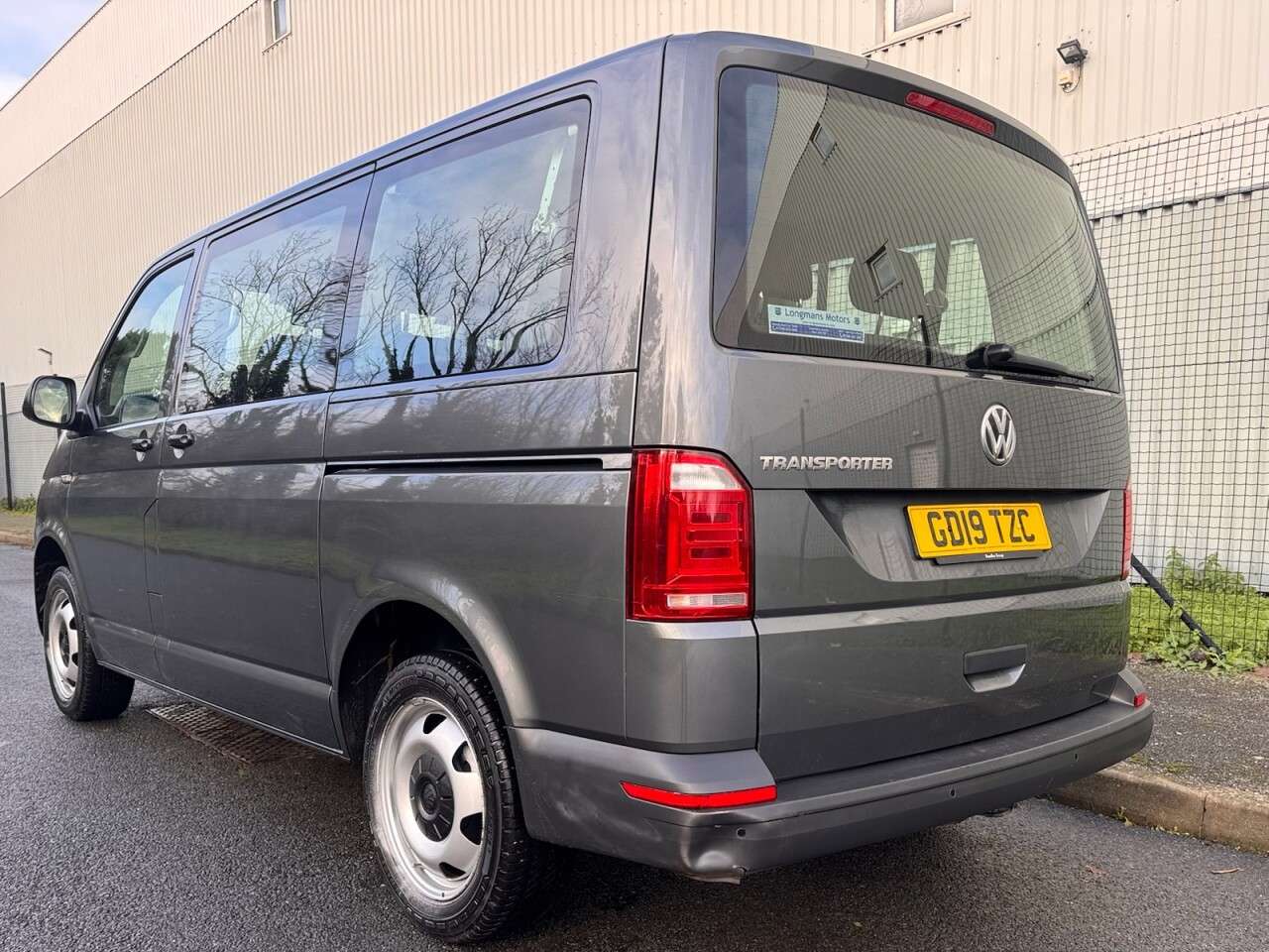 0 VOLKSWAGEN TRANSPORTER SHUTTLE 0 VOLKSWAGEN TRANSPORTER SHUTTLE