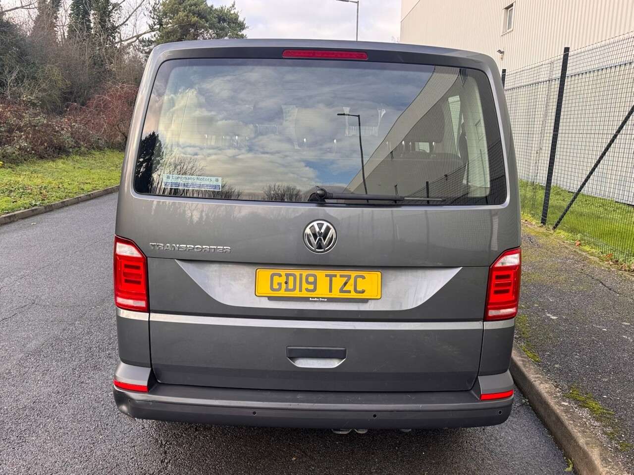 0 VOLKSWAGEN TRANSPORTER SHUTTLE 0 VOLKSWAGEN TRANSPORTER SHUTTLE