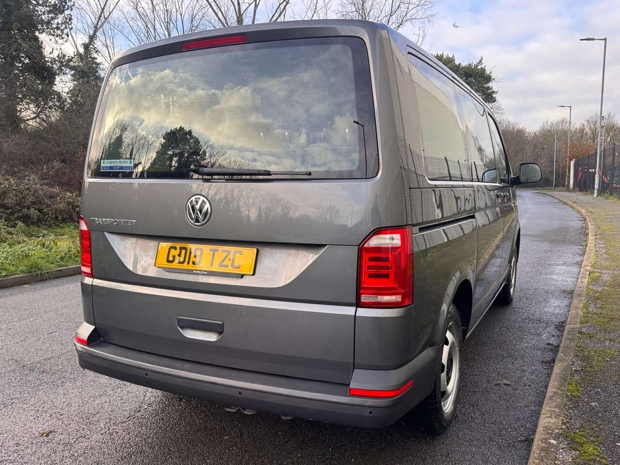 0 VOLKSWAGEN TRANSPORTER SHUTTLE 0 VOLKSWAGEN TRANSPORTER SHUTTLE