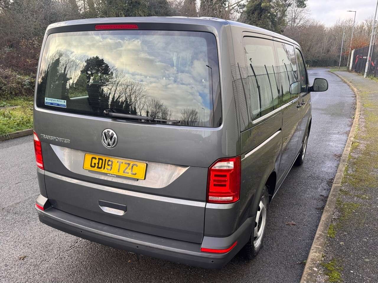 0 VOLKSWAGEN TRANSPORTER SHUTTLE 0 VOLKSWAGEN TRANSPORTER SHUTTLE