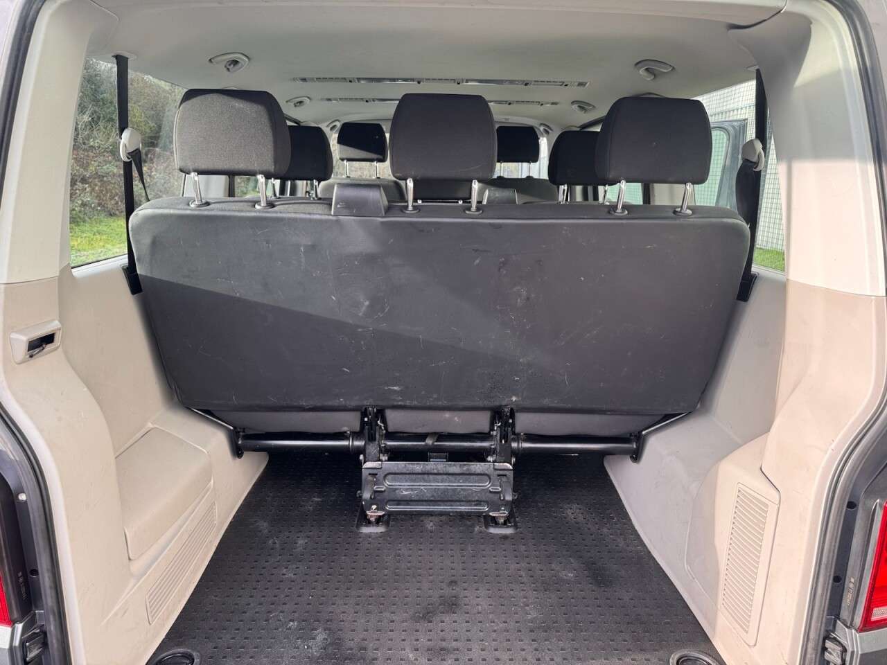 0 VOLKSWAGEN TRANSPORTER SHUTTLE 0 VOLKSWAGEN TRANSPORTER SHUTTLE