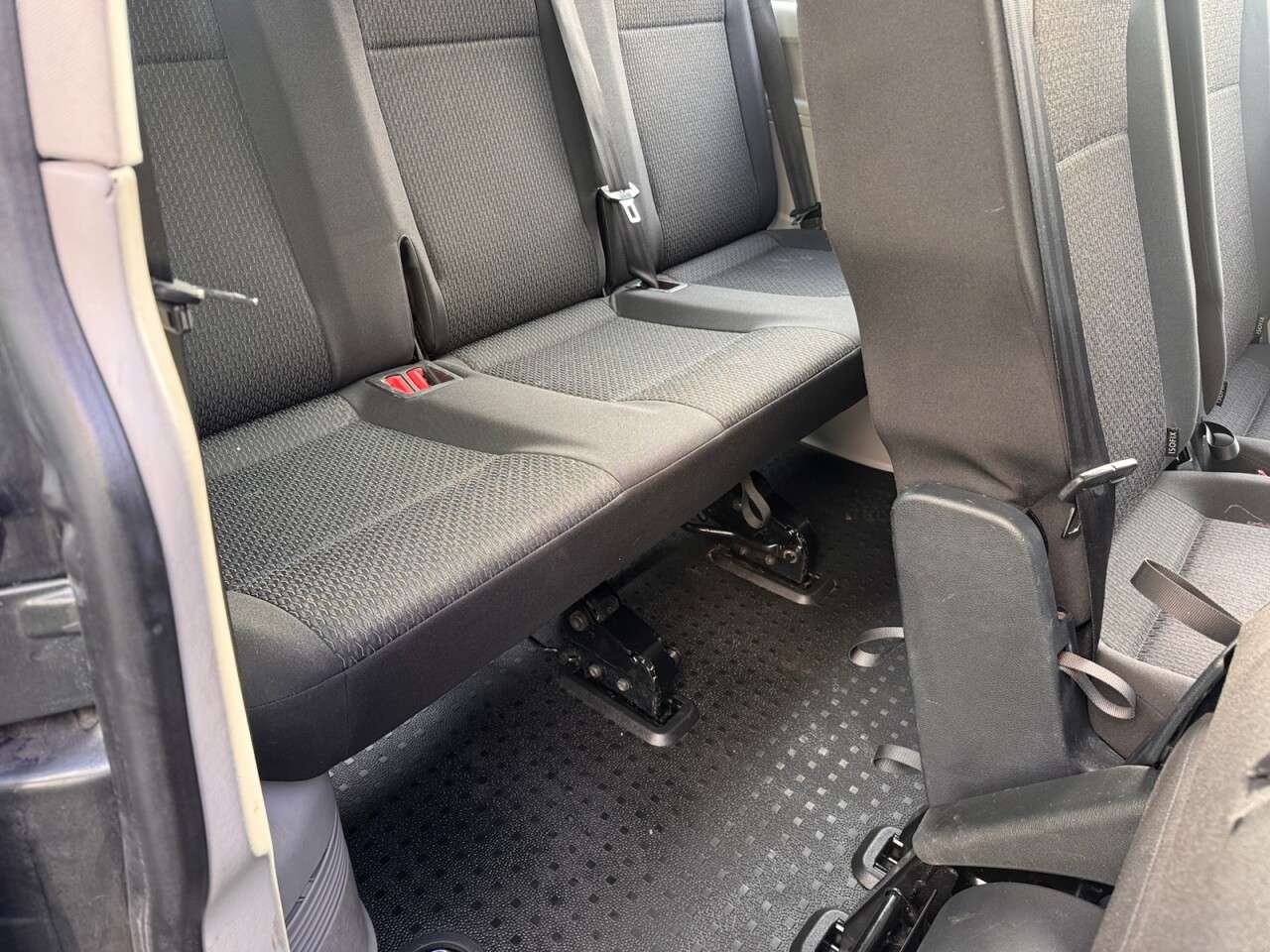 0 VOLKSWAGEN TRANSPORTER SHUTTLE 0 VOLKSWAGEN TRANSPORTER SHUTTLE