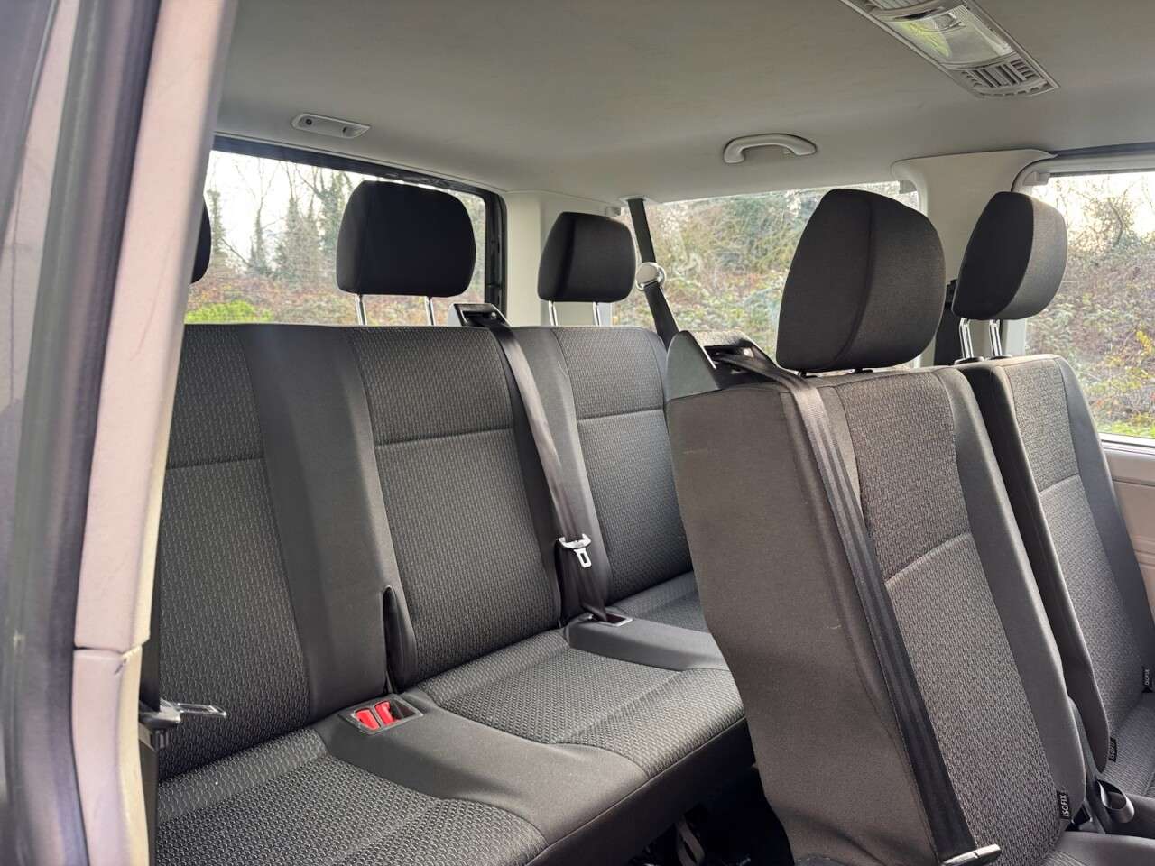 0 VOLKSWAGEN TRANSPORTER SHUTTLE 0 VOLKSWAGEN TRANSPORTER SHUTTLE