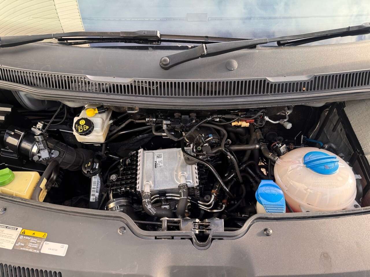 0 VOLKSWAGEN TRANSPORTER SHUTTLE 0 VOLKSWAGEN TRANSPORTER SHUTTLE