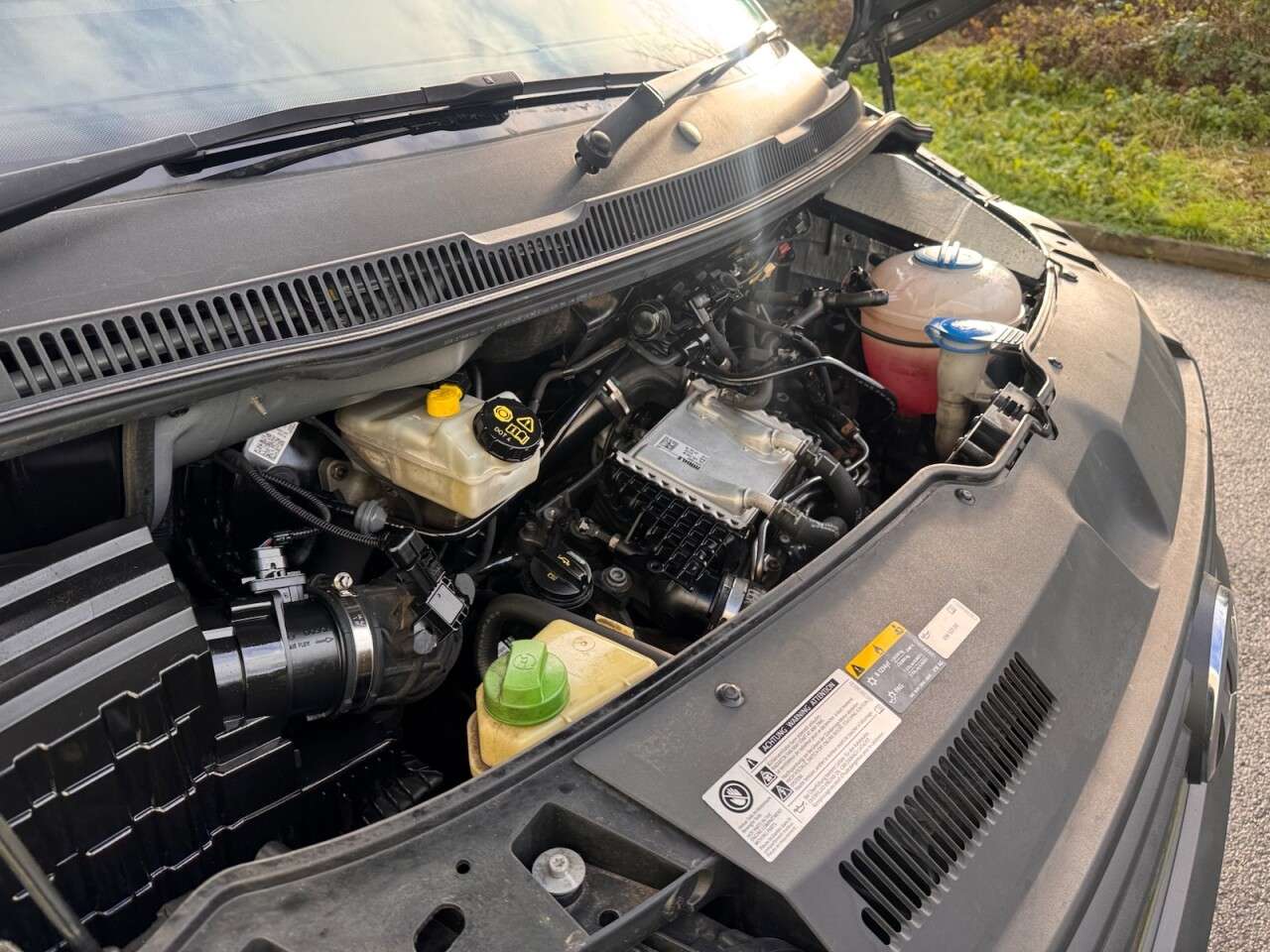 0 VOLKSWAGEN TRANSPORTER SHUTTLE 0 VOLKSWAGEN TRANSPORTER SHUTTLE