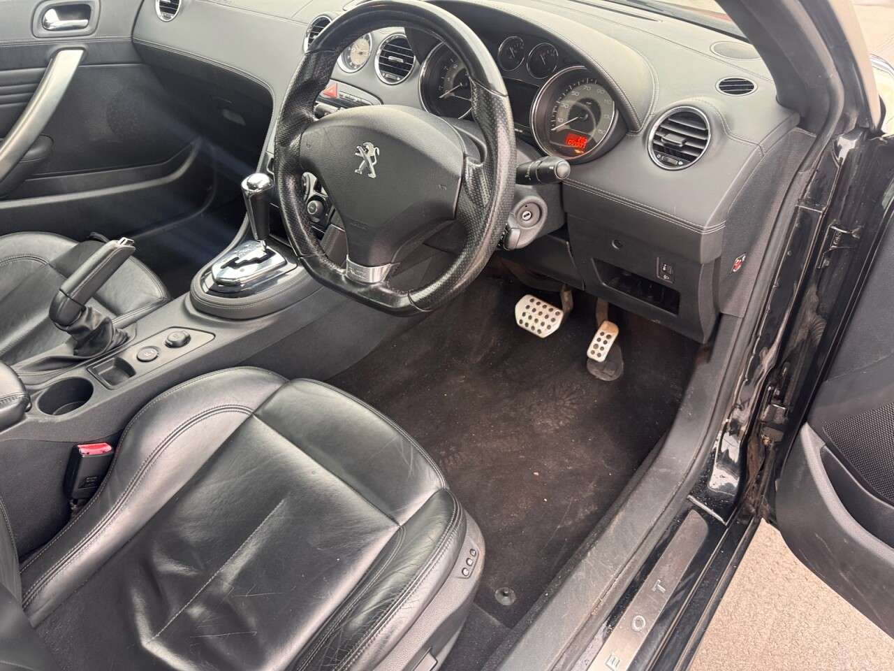 2014 PEUGEOT RCZ 2014 PEUGEOT RCZ